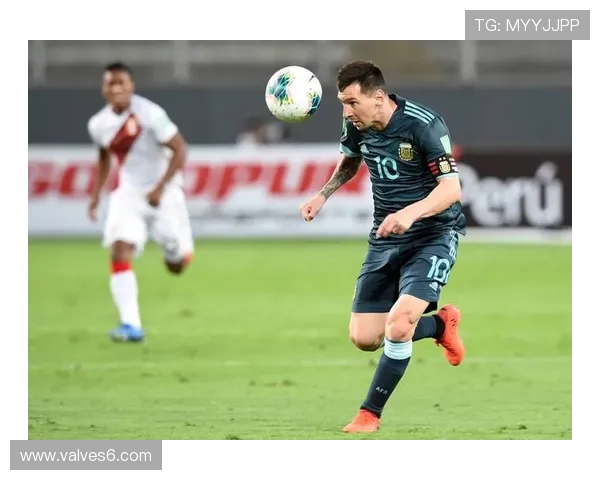 南美足球比赛氛围热烈,球迷文化与主场优势持续提升赛事竞争力