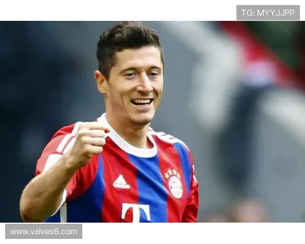 莱万多夫斯基早期生涯解析：低起点前锋如何完成顶级进化